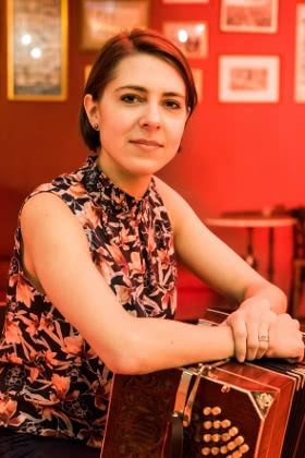 Teresa Brunnmüller (Bandoneón)